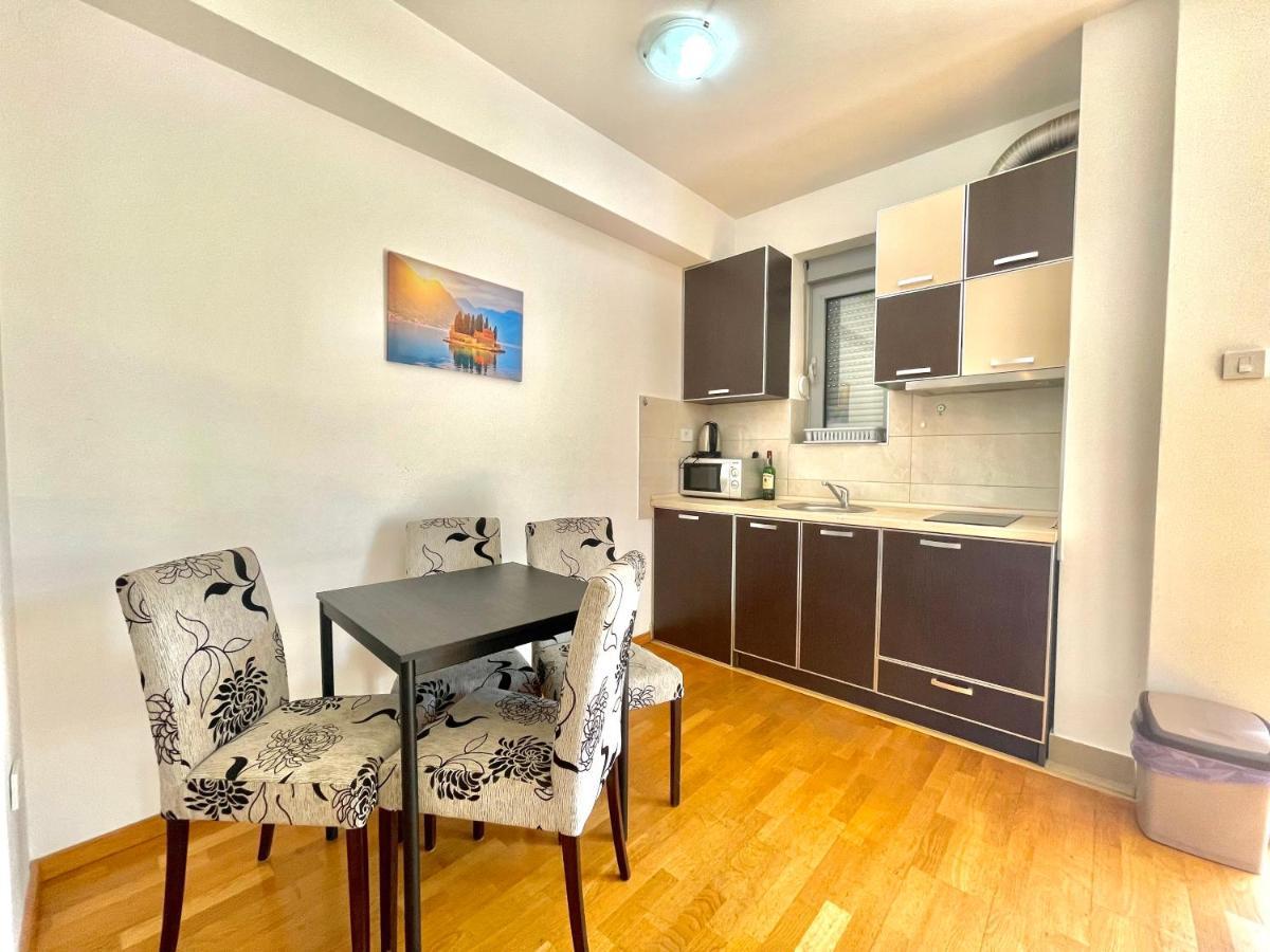 Comfort Apartments Aleksic บุดวา ภายนอก รูปภาพ